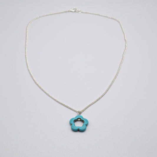 Small Magnesite Flower Pendant Necklace (Turquoise)