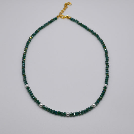 4 mm Emerald Green Crystals and Pearl Necklace