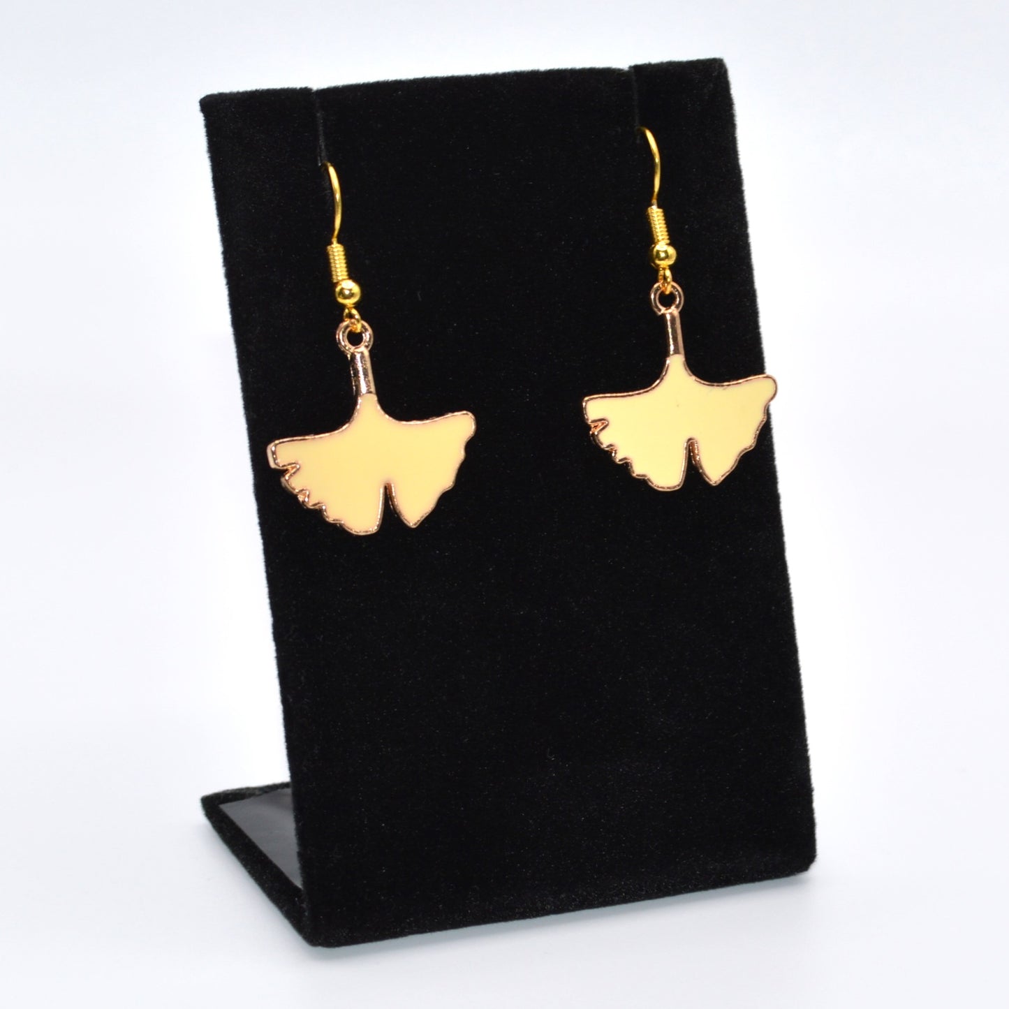 Cream Leaf A Earrings
