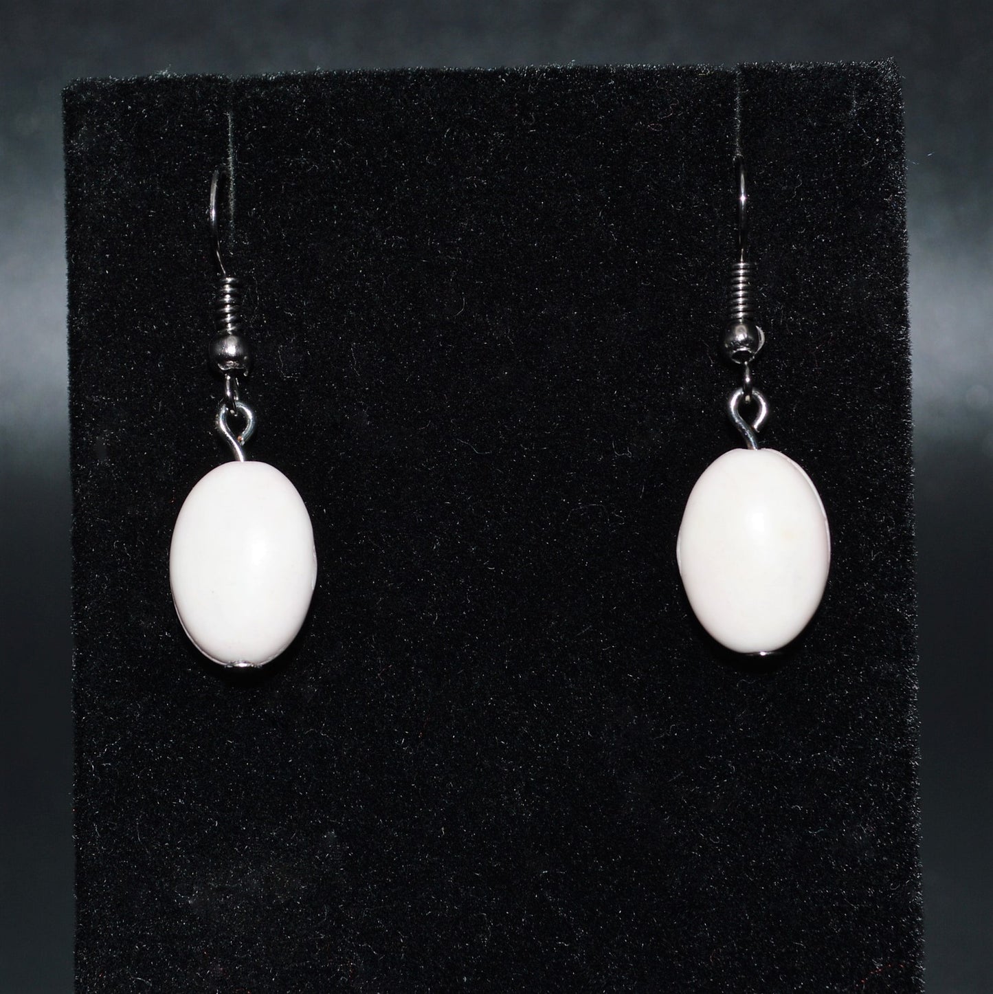 Resin Oval Earrings (White)