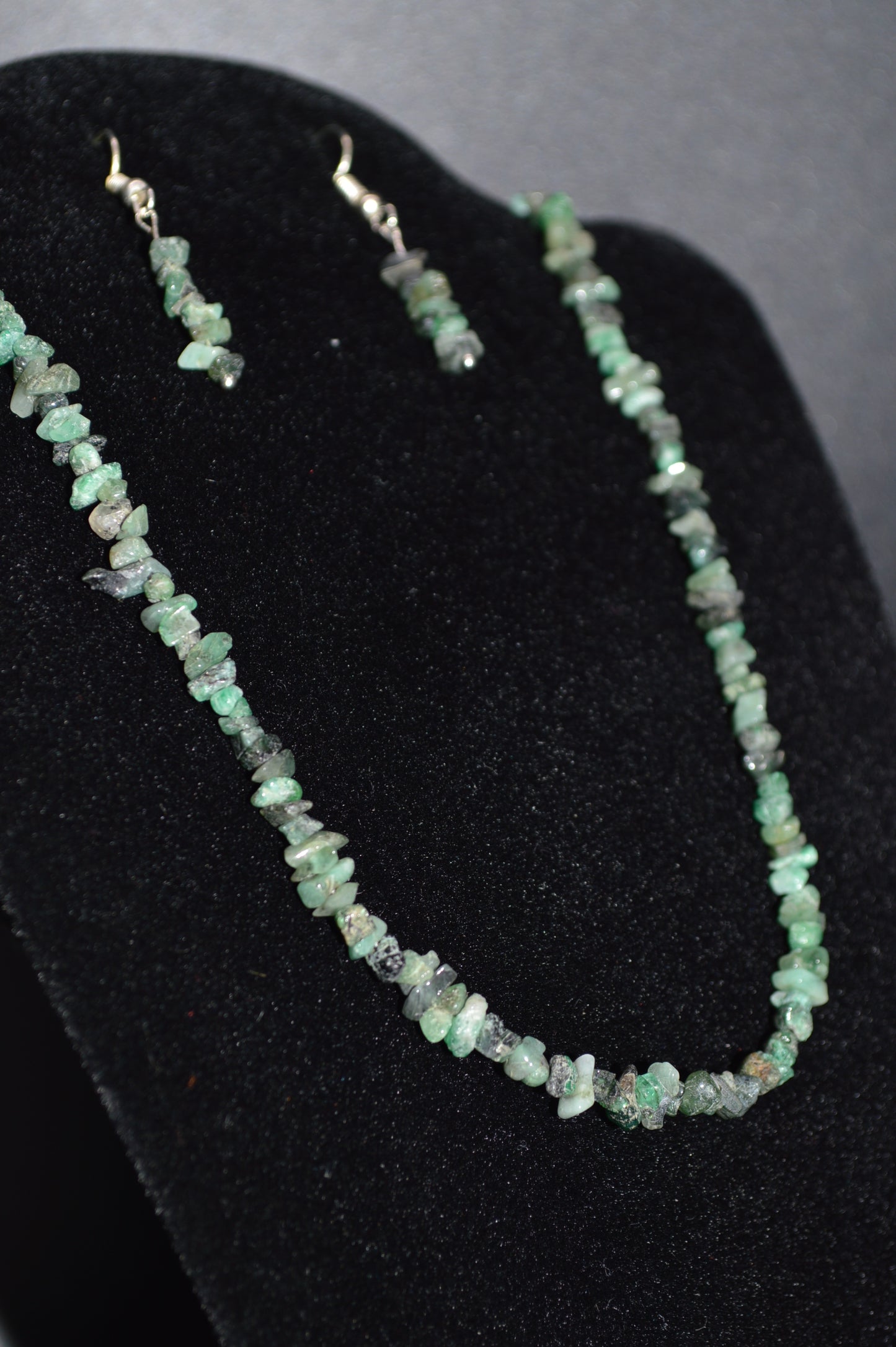 Emerald Chips Necklace and Earring Set (20 inch)