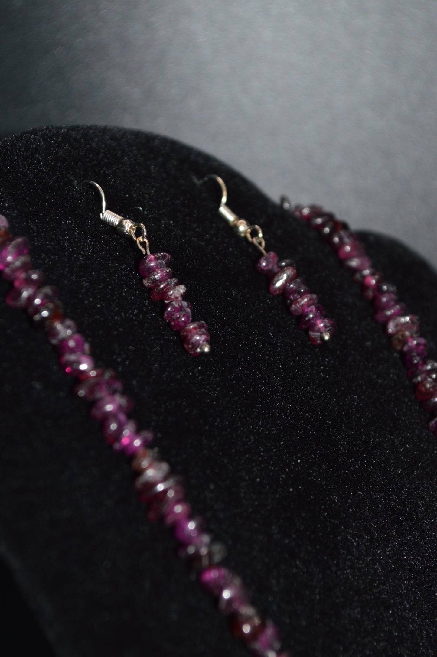 Rhodolite Garnet Chips Necklace and Earring Set (Deep Purple)