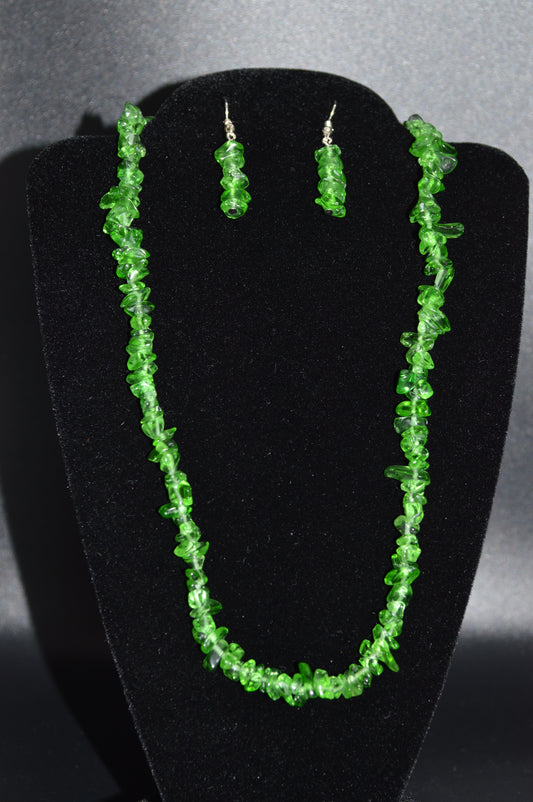 Glass Chips Necklace and Earring Set (Green 18 inches)