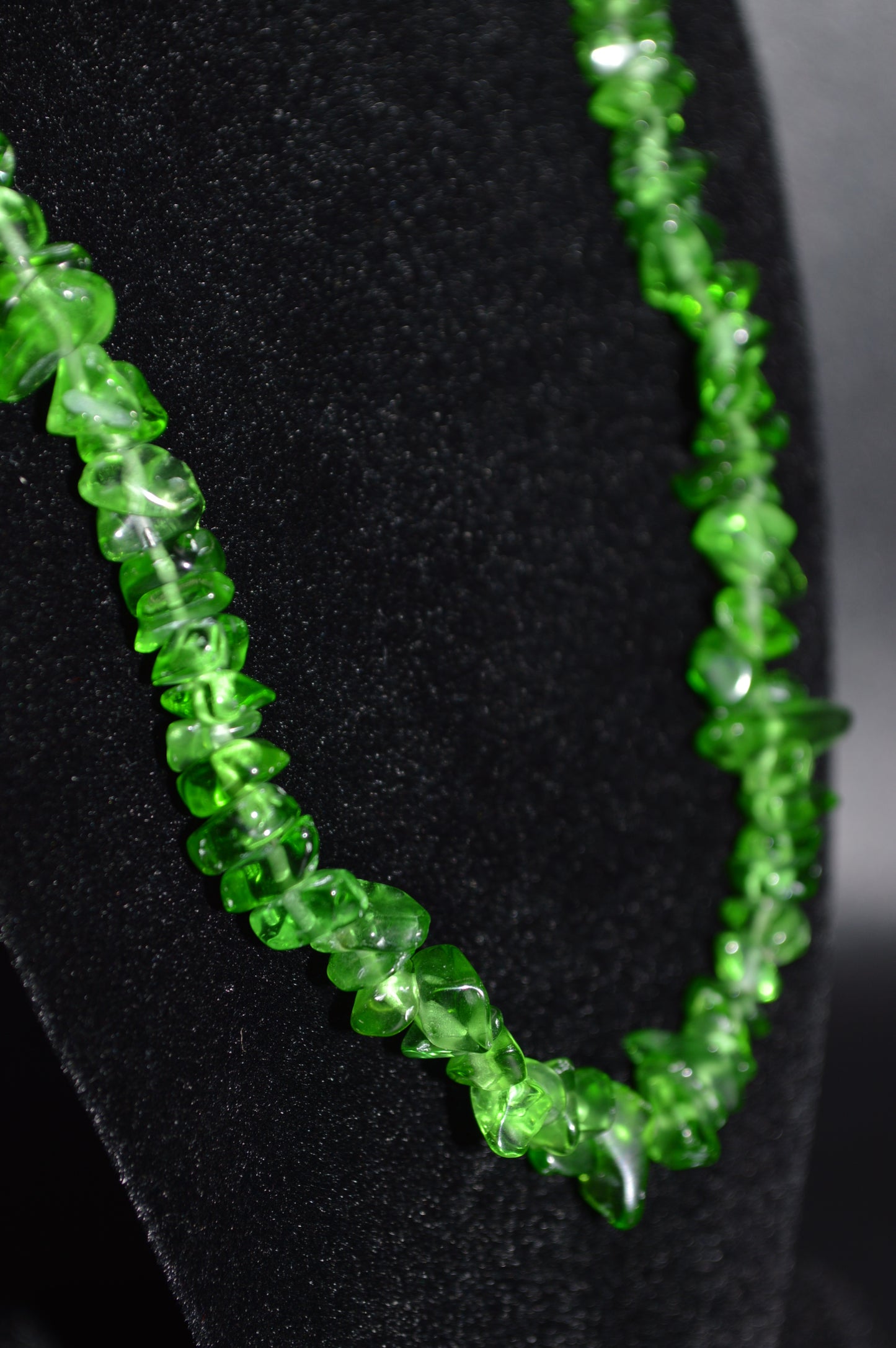 Glass Chips Necklace and Earring Set (Green 18.5 inches)