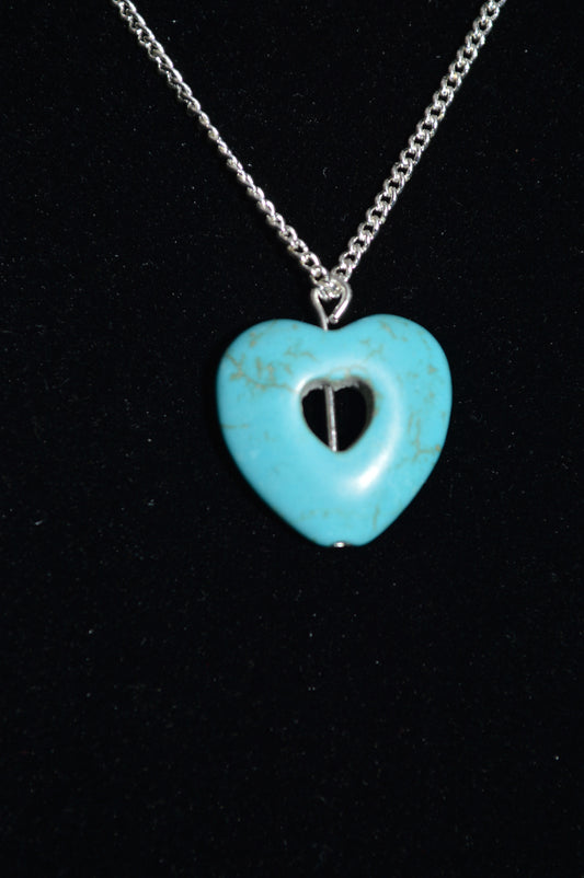 Resin Heart Pendant Necklace and Earring Set (Turquoise)