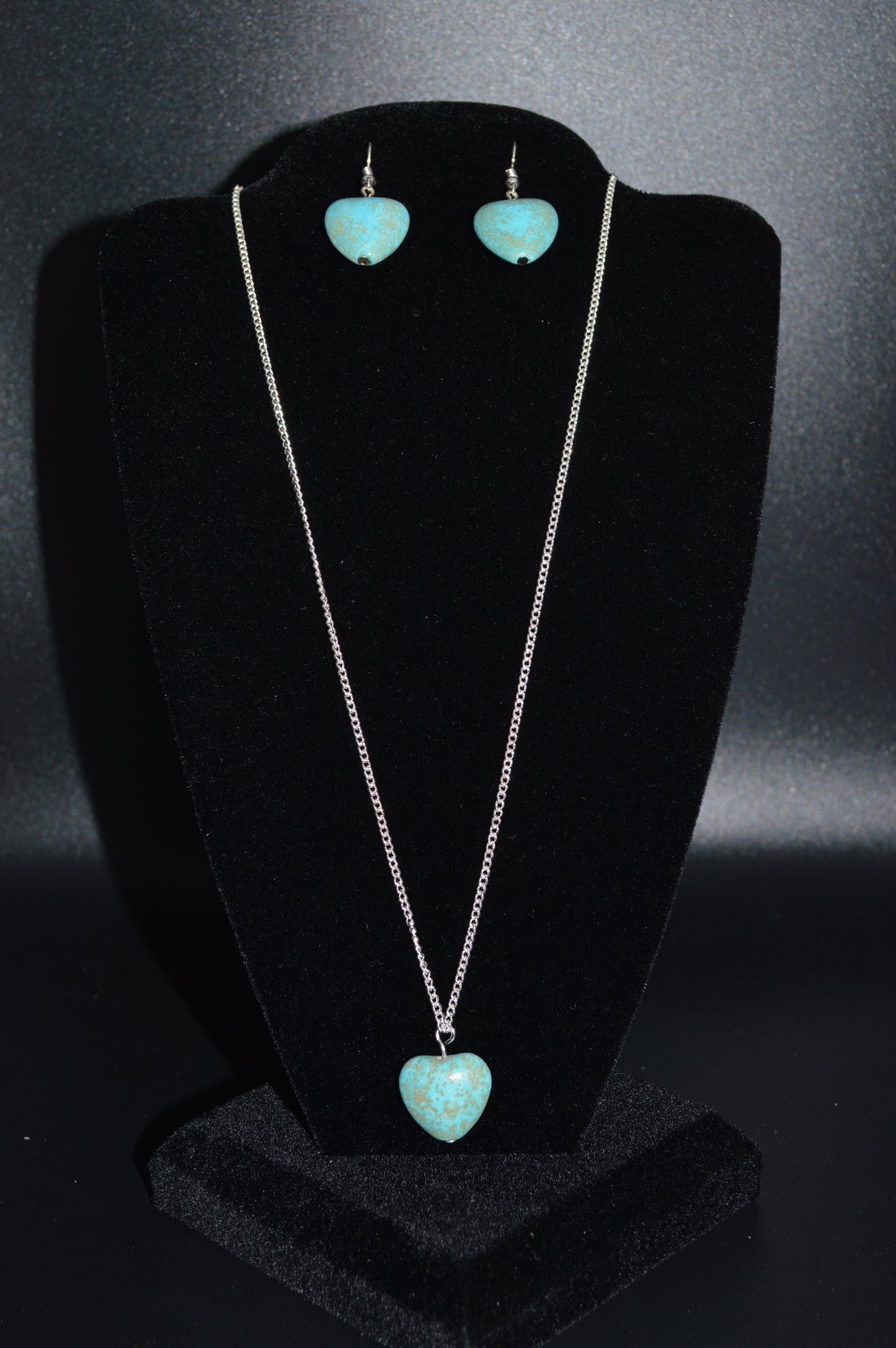 Magnesite Small Heart Pendant Necklace and Earring Set (Turquoise)