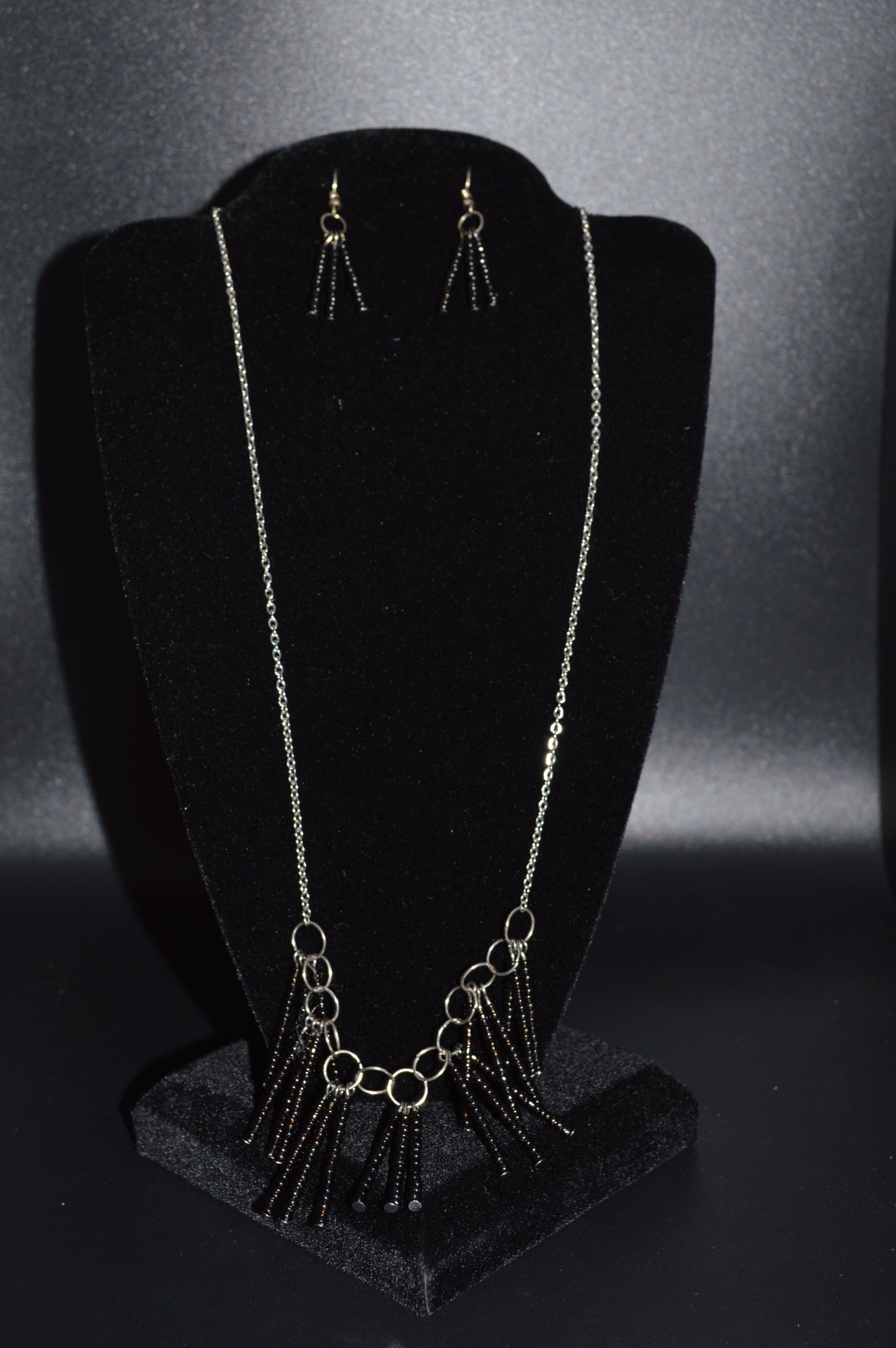 Glass Beaded Tassel Necklace and Earring Set (Black)