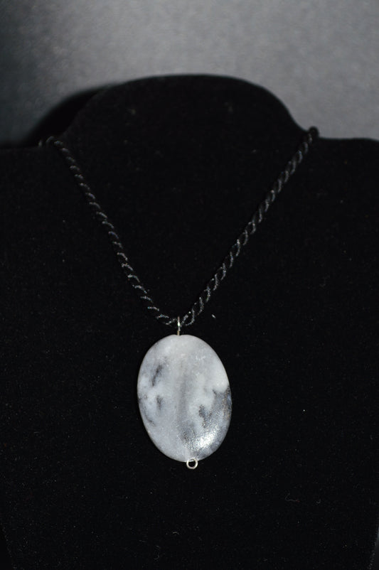 Stone Pendant Necklace (Gray)