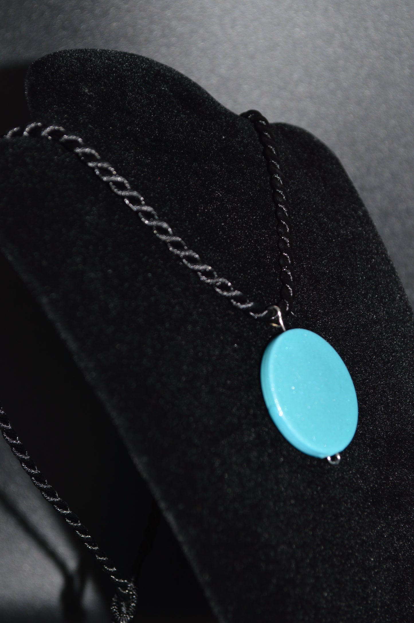 Acrylic Pendant Necklace (Turquoise)