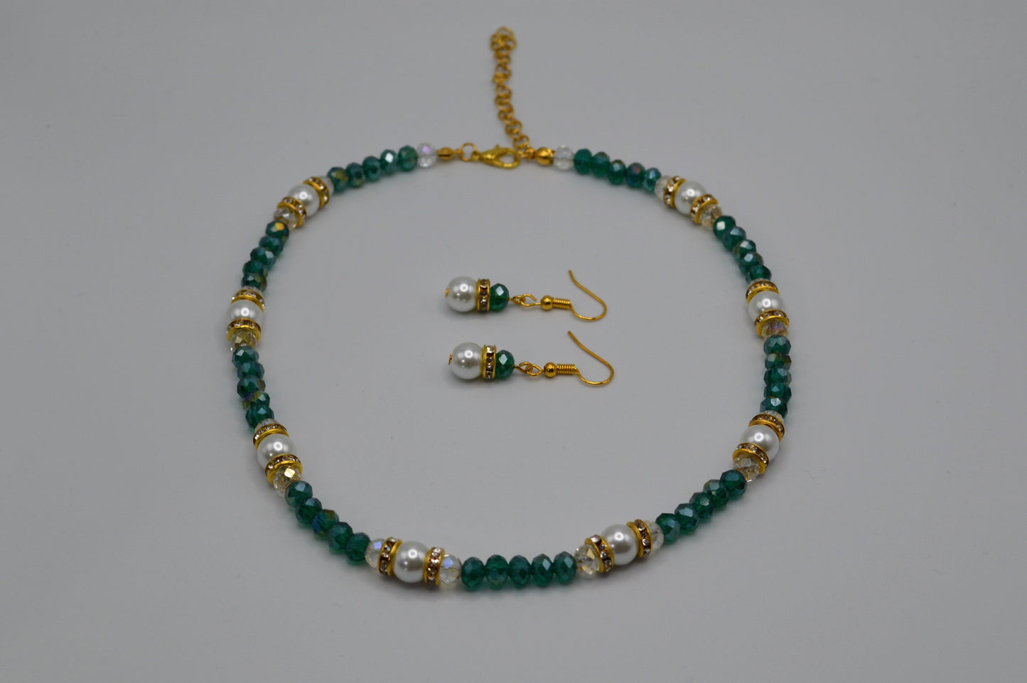 Emerald Green Crystals and Pearl Earrings (short)