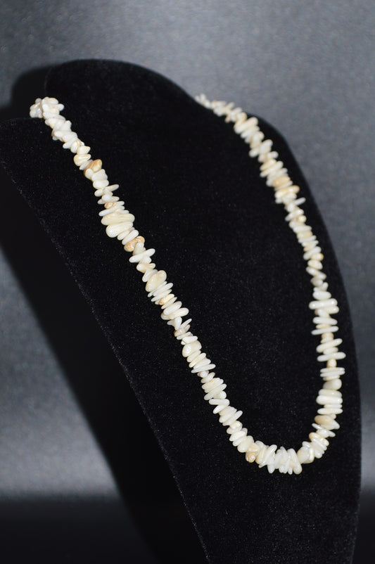 Bamboo Coral Necklace (Off White)