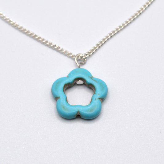 Small Magnesite Flower Pendant Necklace (Turquoise)