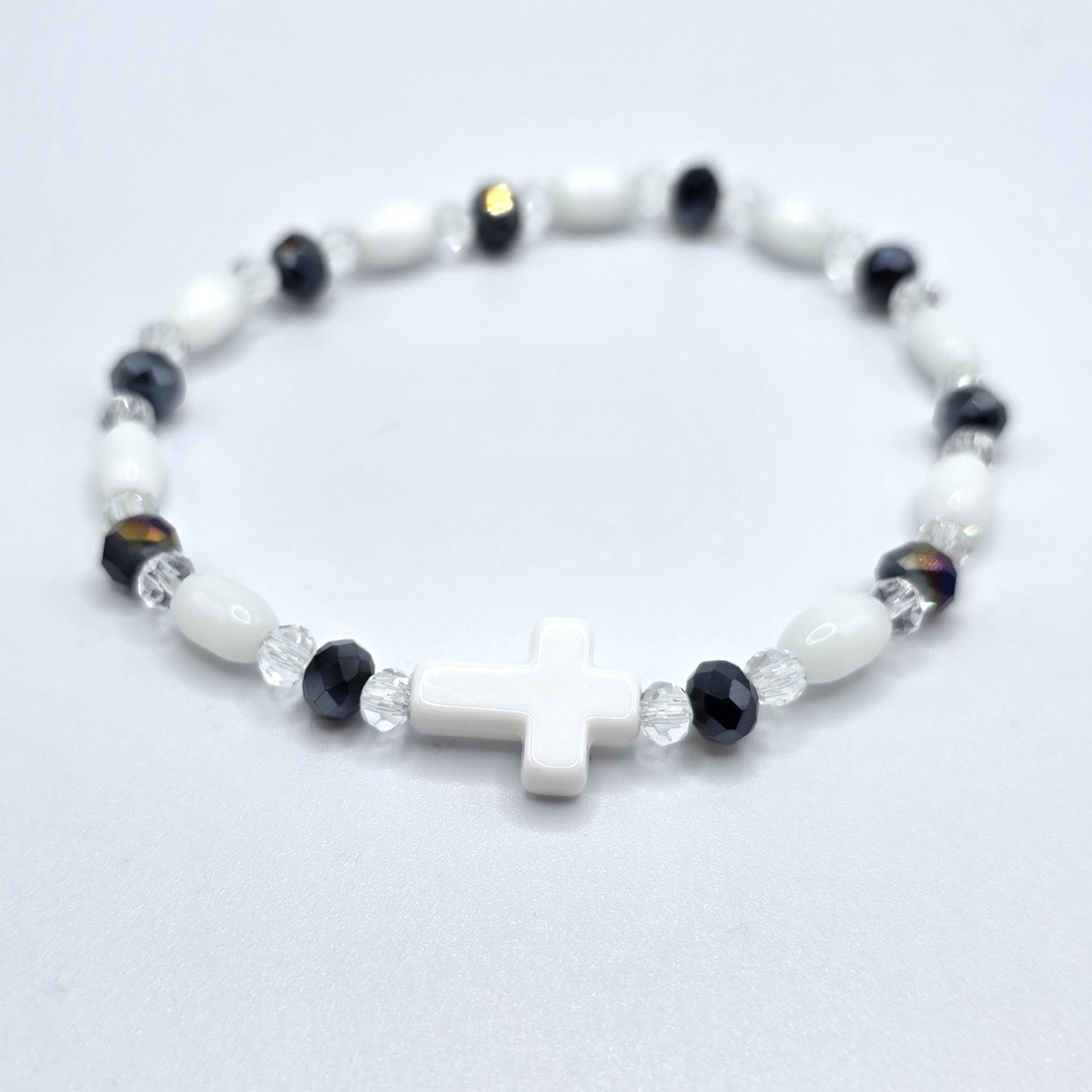 White Cross Crystal and Cat's Eye Glass Black and White Stretch Bracelet