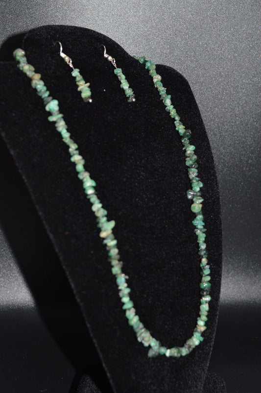 Emerald Chips Necklace and Earring Set (18.5 inch)