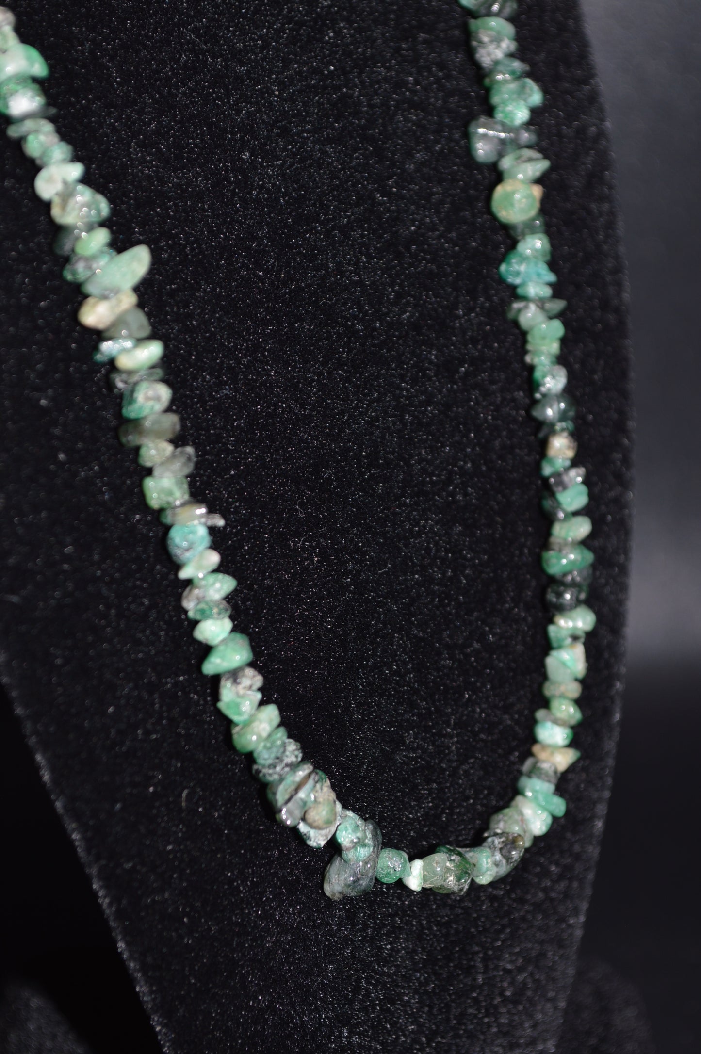 Emerald Chips Necklace and Earring Set (18.5 inch)