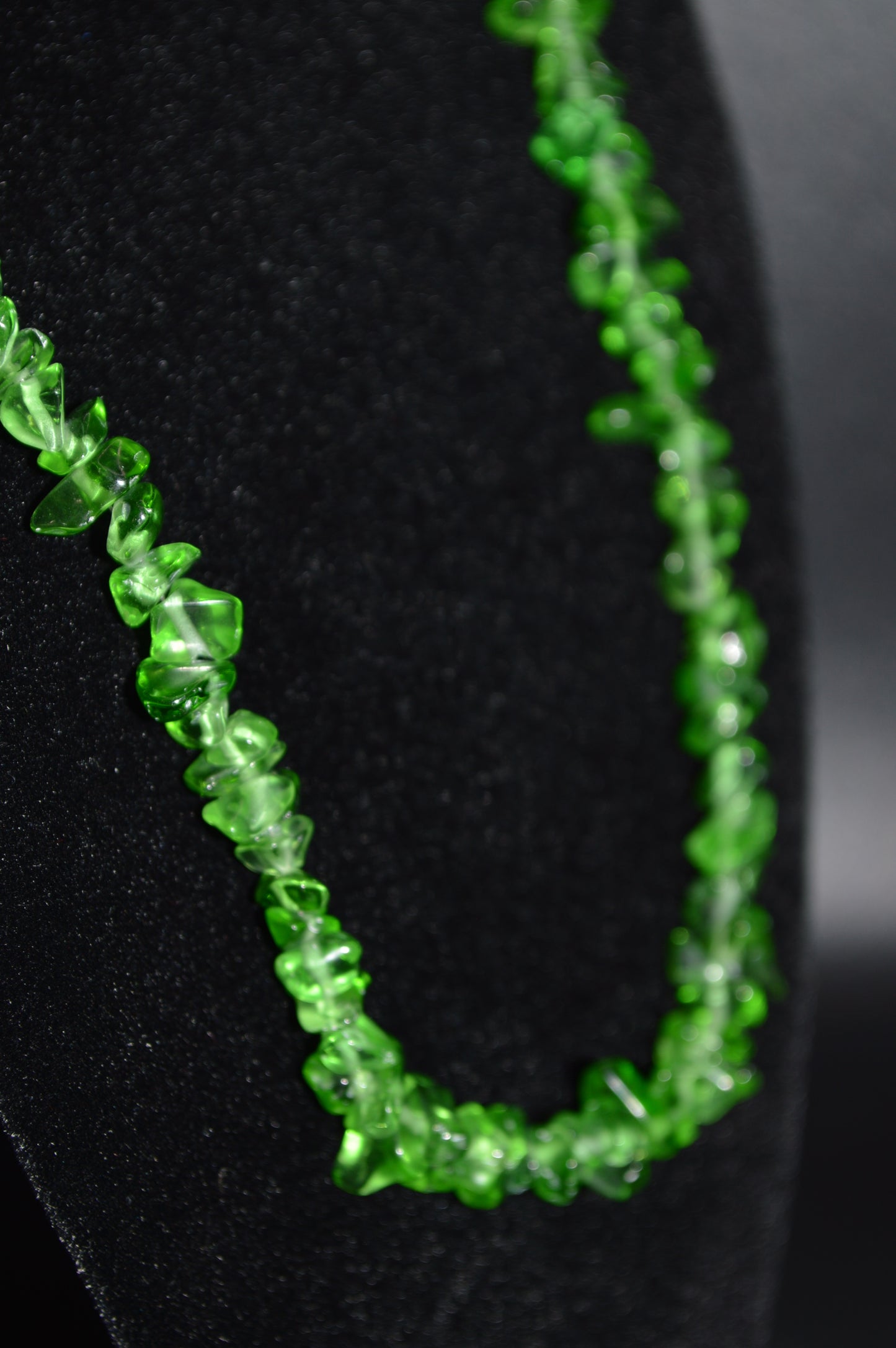 Glass Chips Necklace and Earring Set (Green 18 inches)
