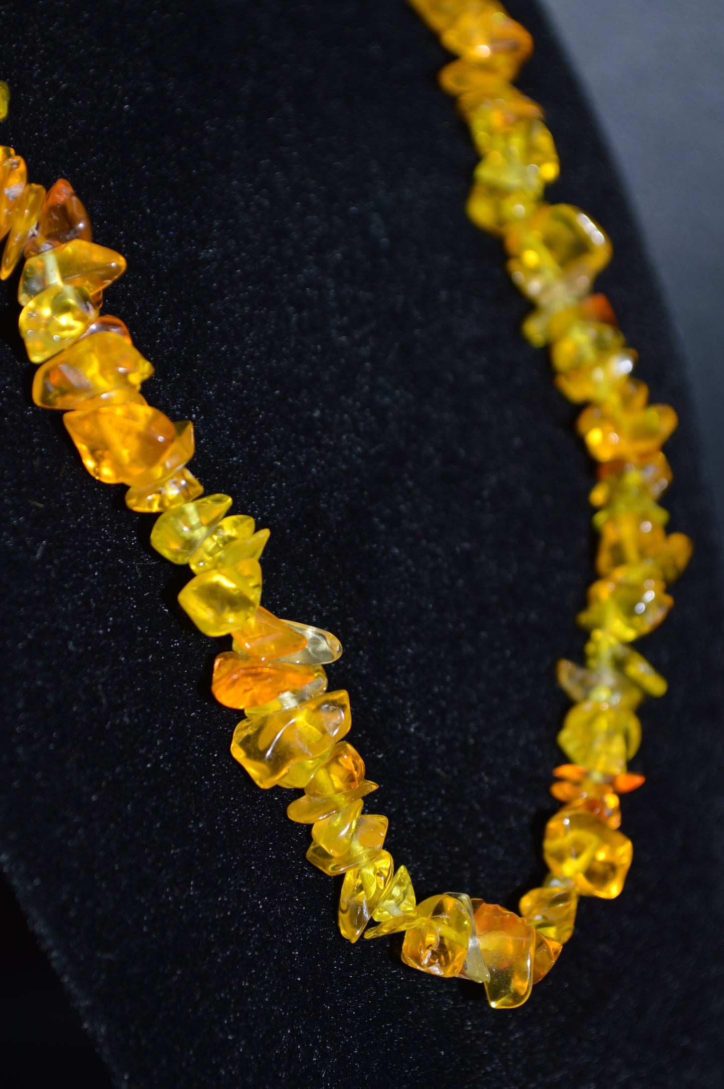 Yellow Glass Chips Necklace