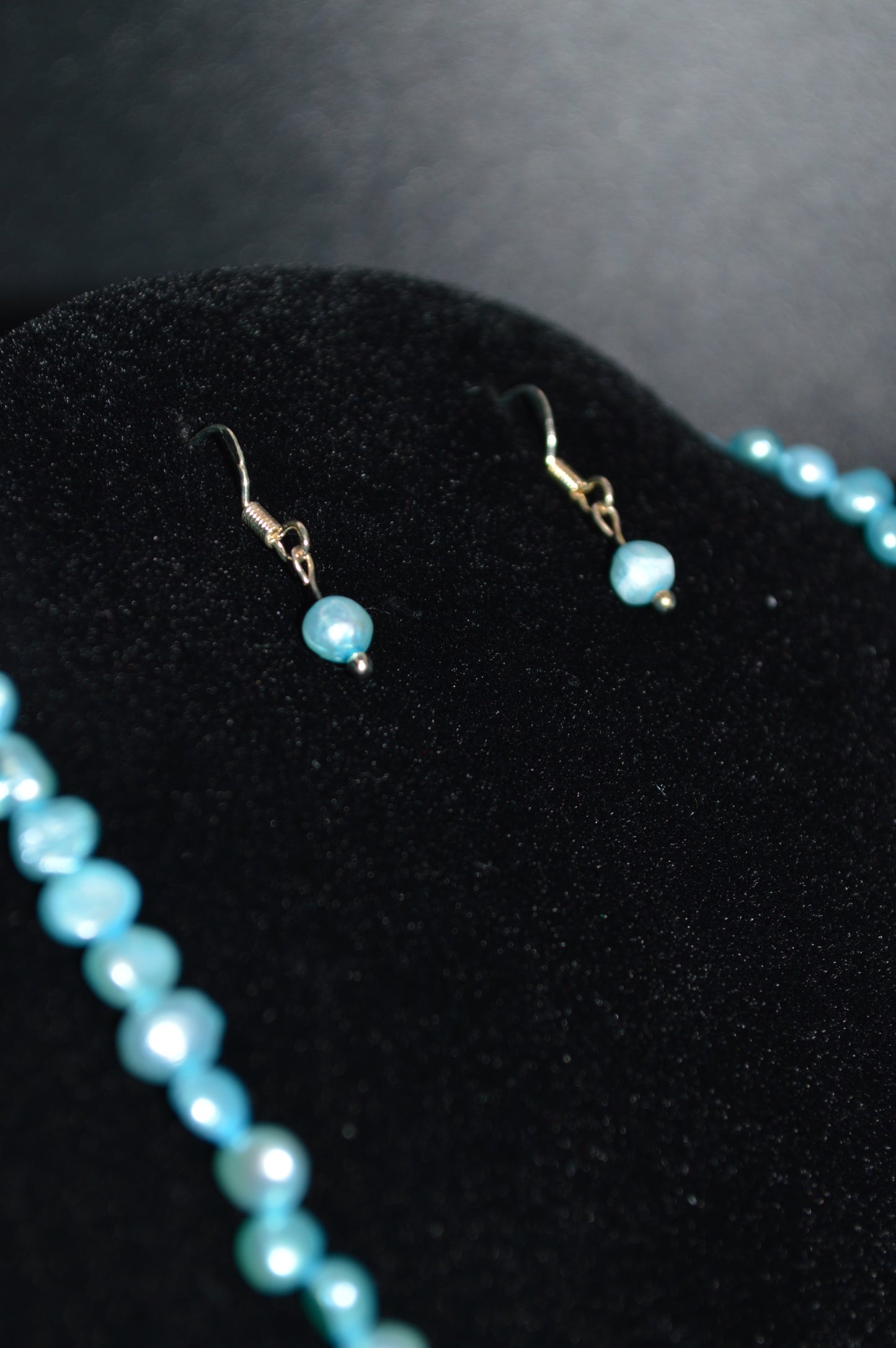 Freshwater Cultured Pearl Necklace and Earring Set (Teal Blue)