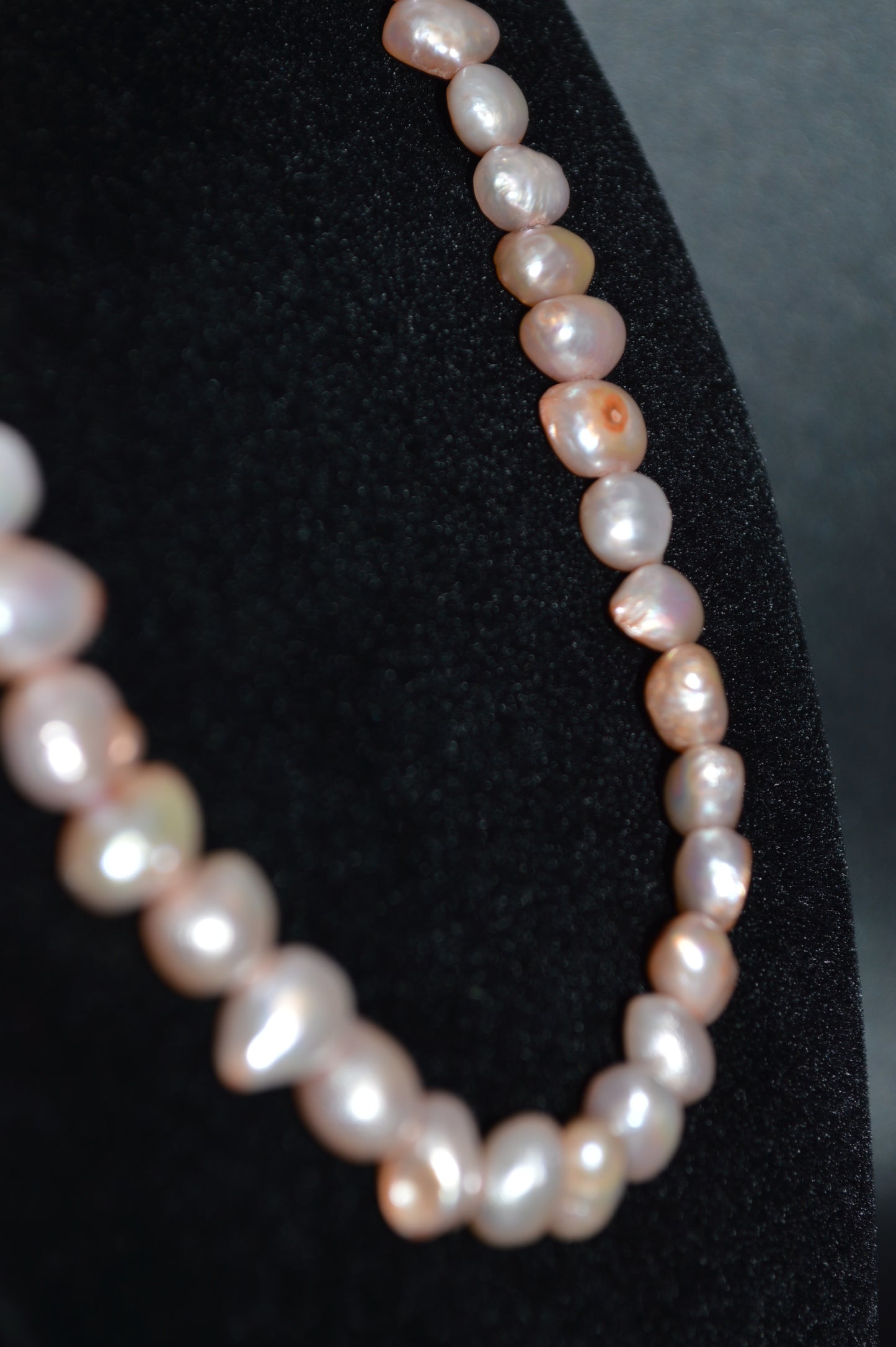 Freshwater Cultured Pearl Necklace and Earring Set (Mauve)