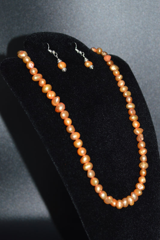 Freshwater Cultured Pearl Necklace and Earring Set (Apricot)