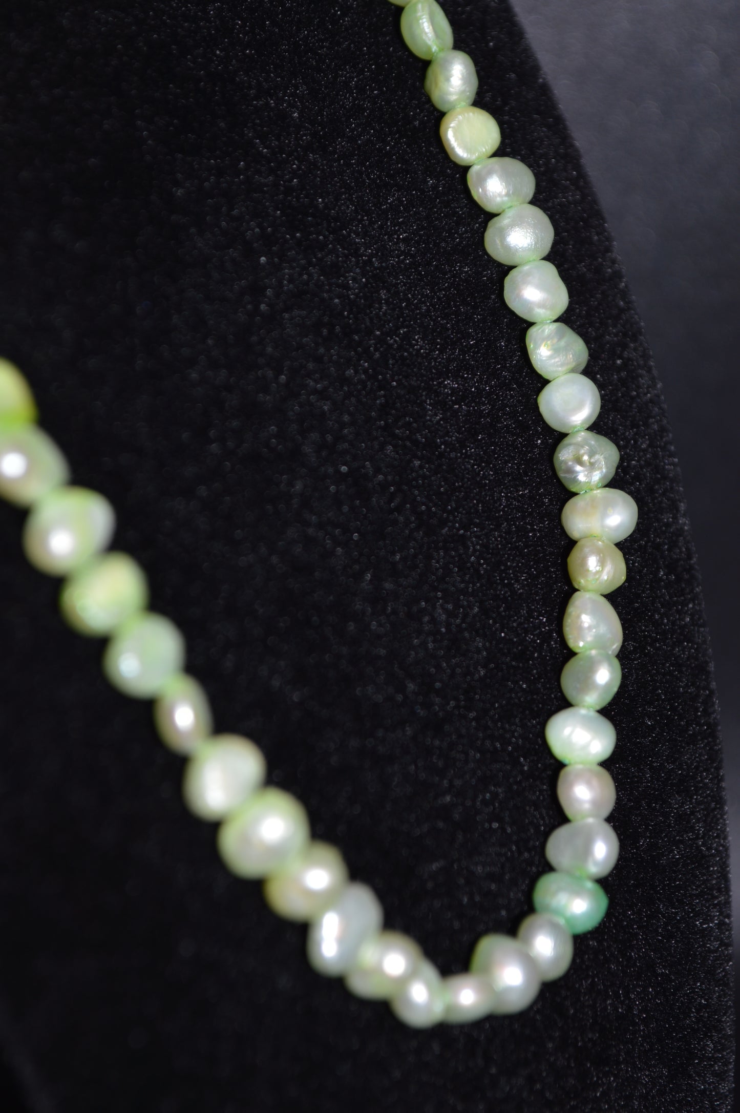 Freshwater Cultured Pearl Necklace and Earring Set (Aloe Green)