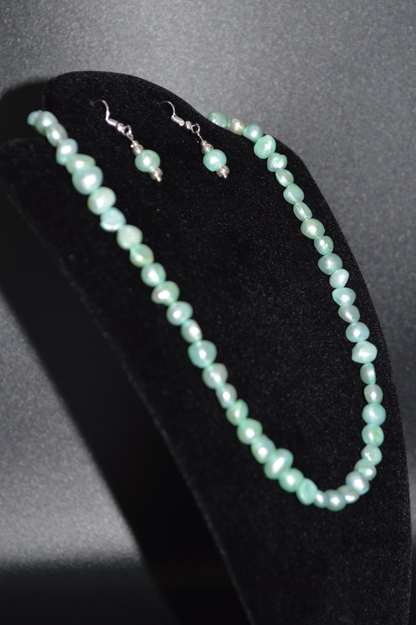 Freshwater Cultured Pearl Necklace and Earring Set (Teal Green)