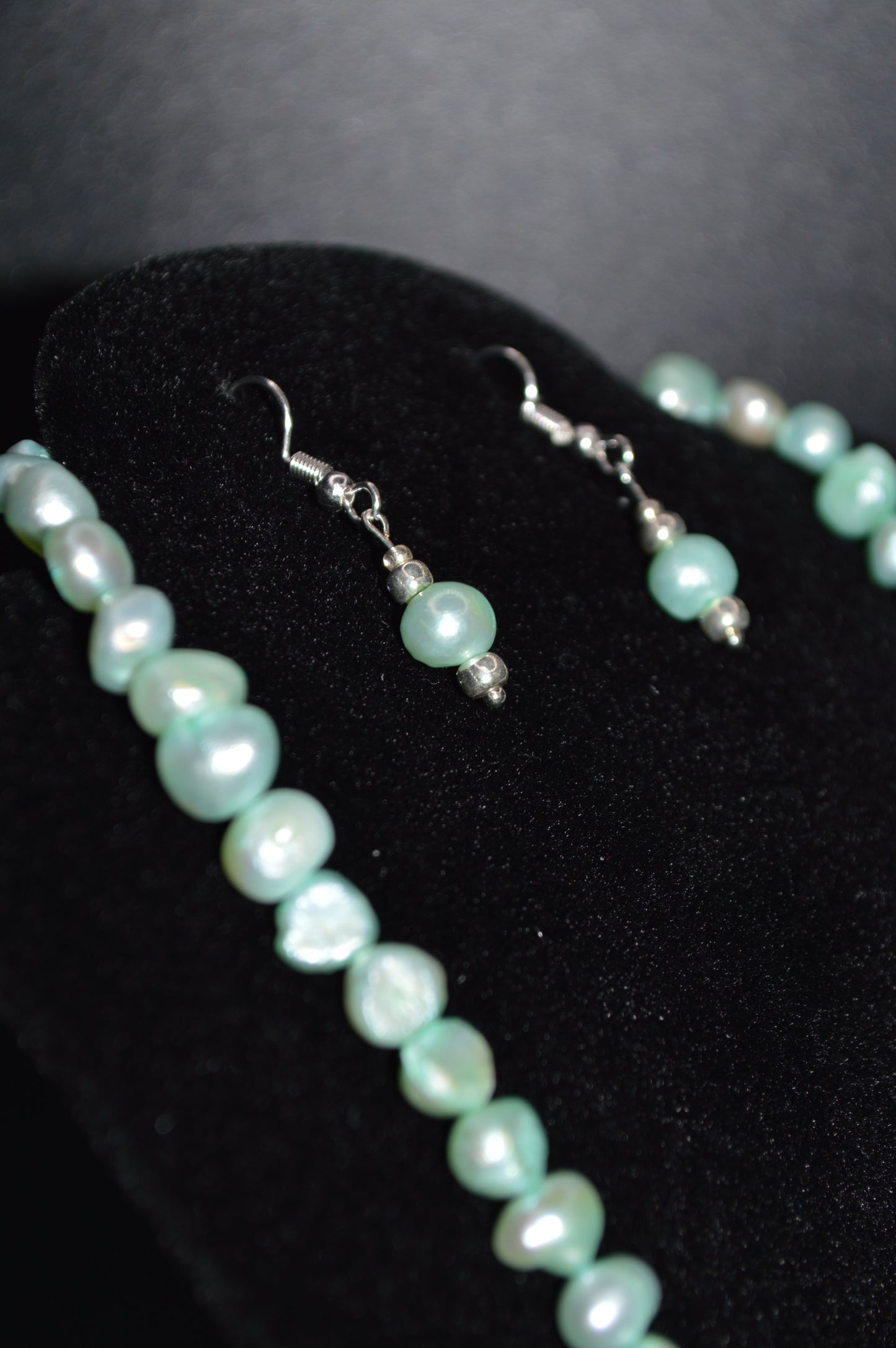 Freshwater Cultured Pearl Necklace and Earring Set (Teal Green)