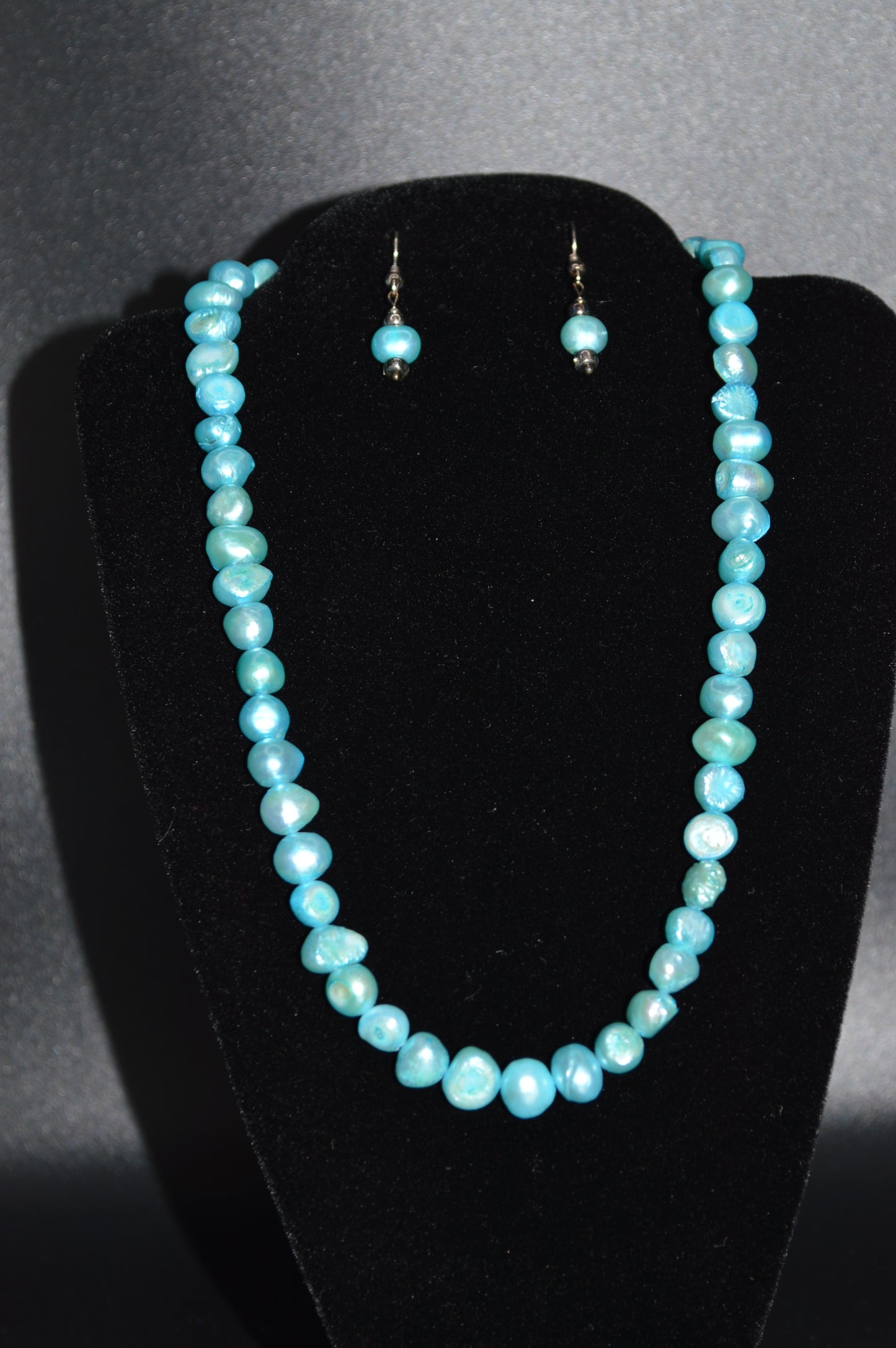 Freshwater Cultured Pearl Necklace and Earring Set (Teal Blue)