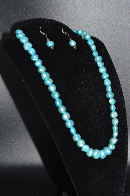 Freshwater Cultured Pearl Necklace and Earring Set (Teal Blue)