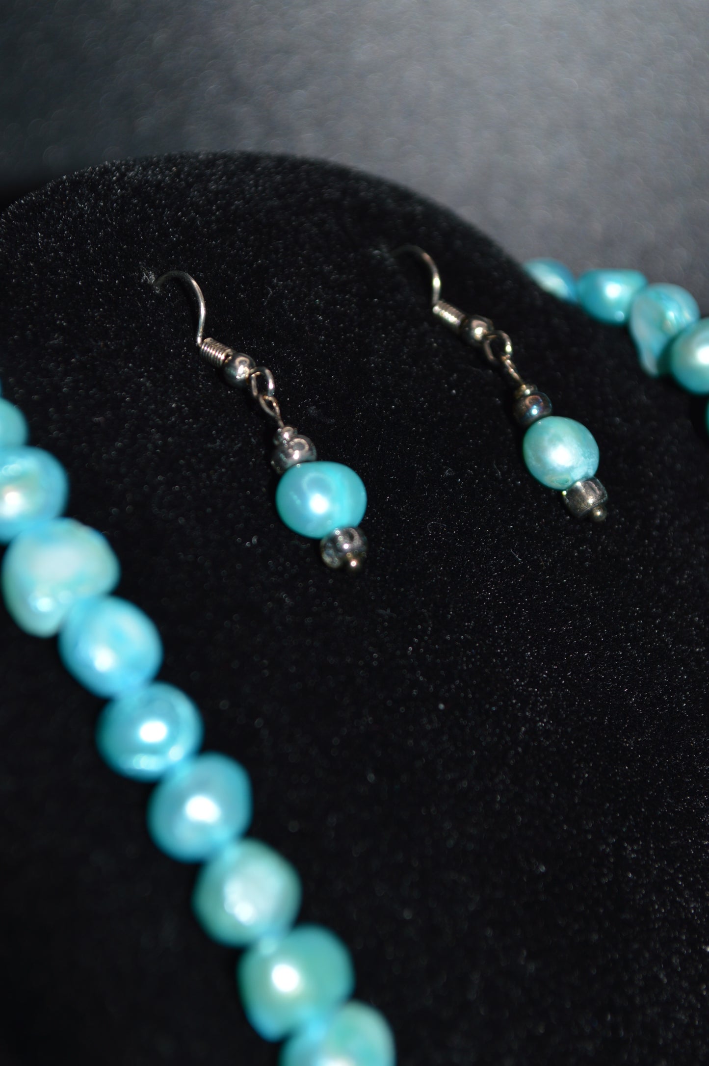 Freshwater Cultured Pearl Necklace and Earring Set (Teal Blue)