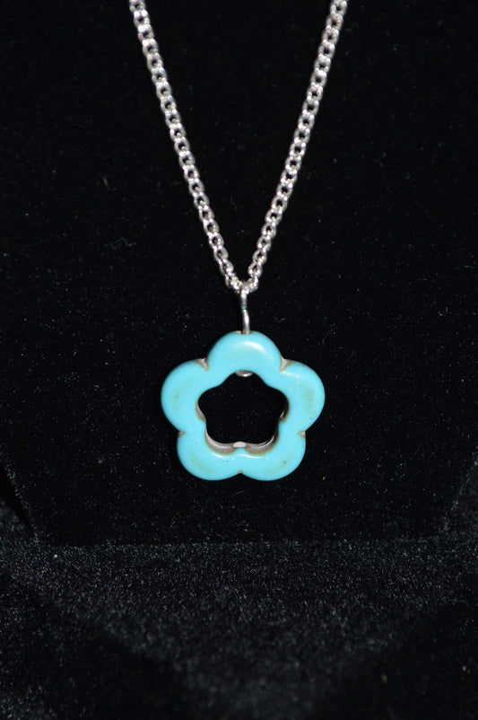 Small Magnesite Flower Pendant Necklace and Earring Set (Turquoise)