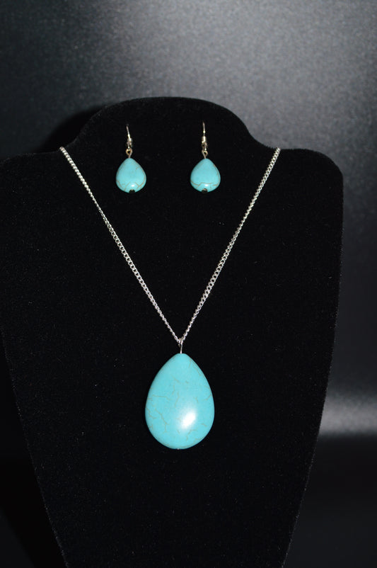 Resin Large Teardrop Pendant Necklace and Earring Set (Turquoise)