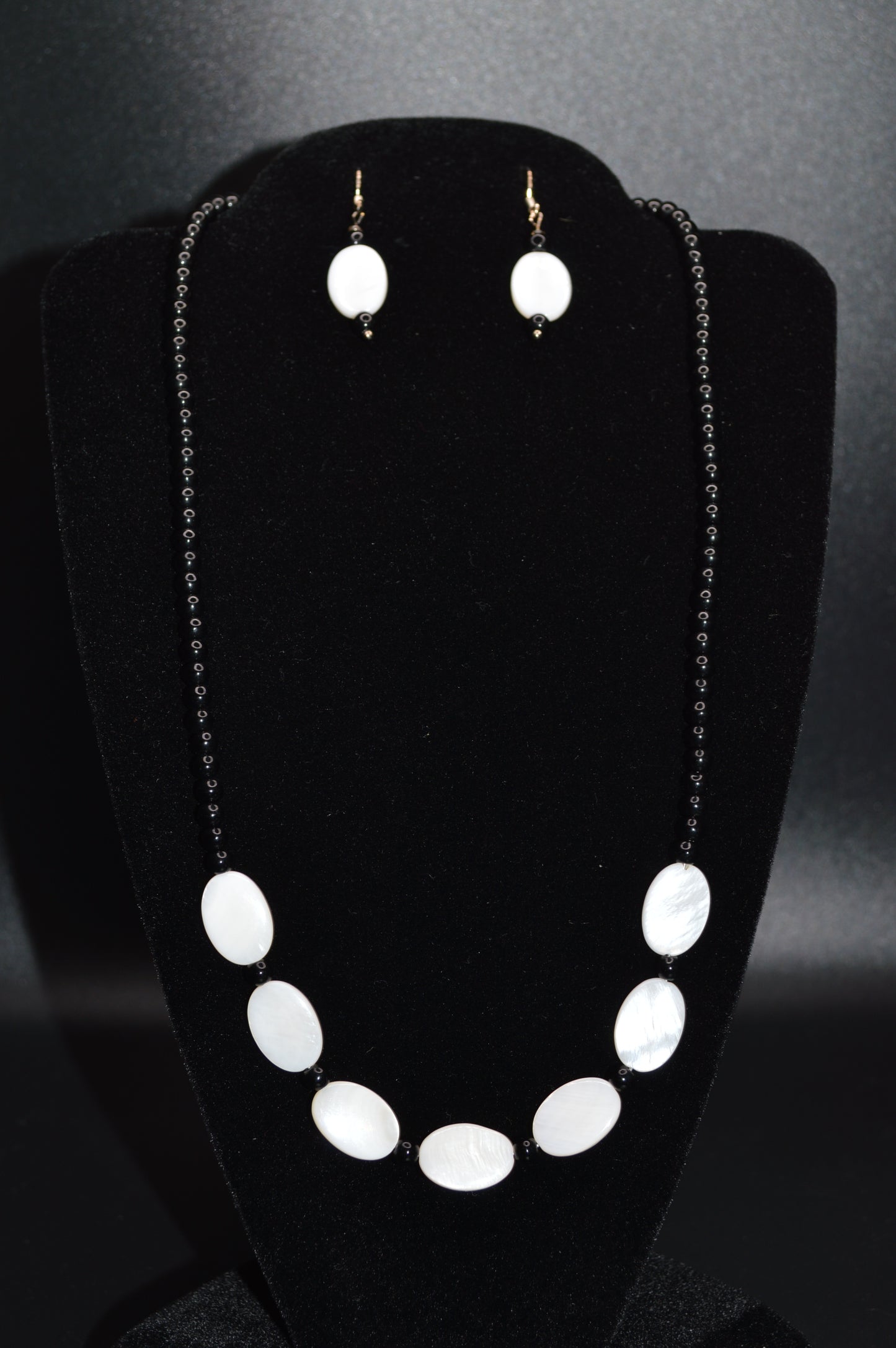 White Mother of Pearl Ovals with Black Beads Necklace and Earring Set