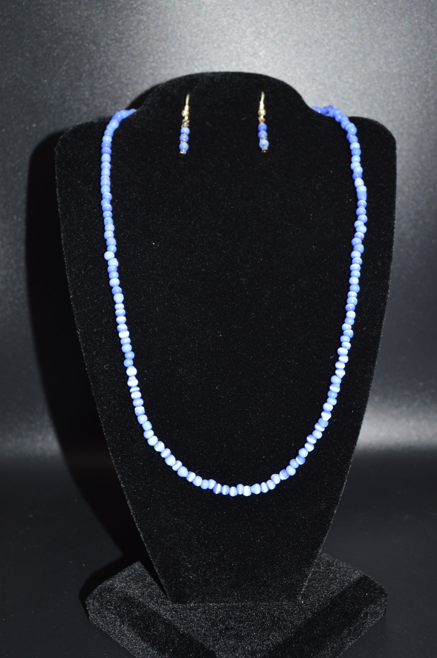 Cat's Eye Glass Necklace and Earring Set (Blue)