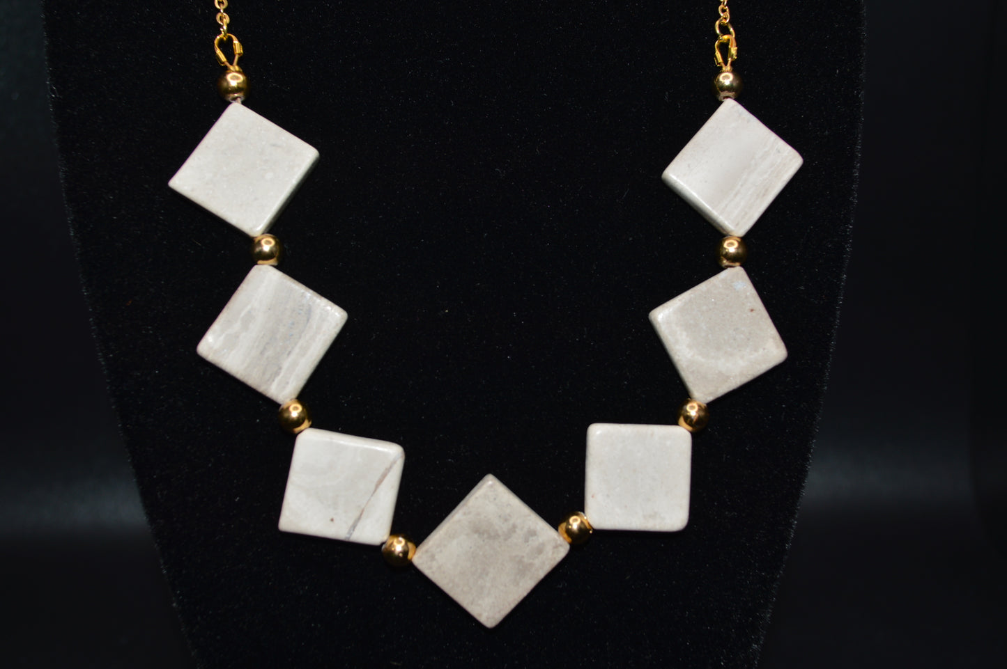 Stone Beaded Necklace and Earring Set (Tan)