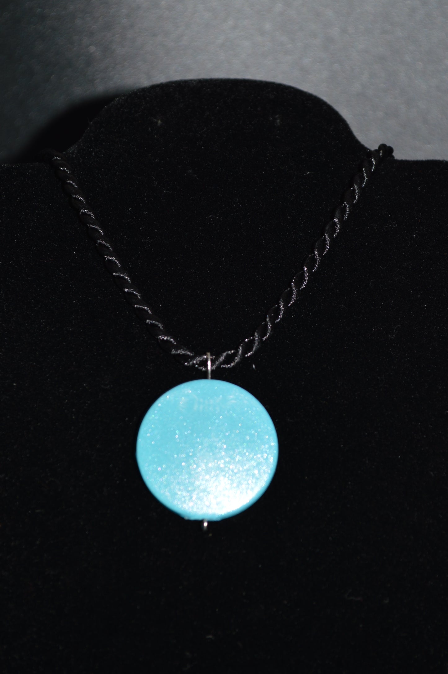Acrylic Pendant Necklace (Turquoise)