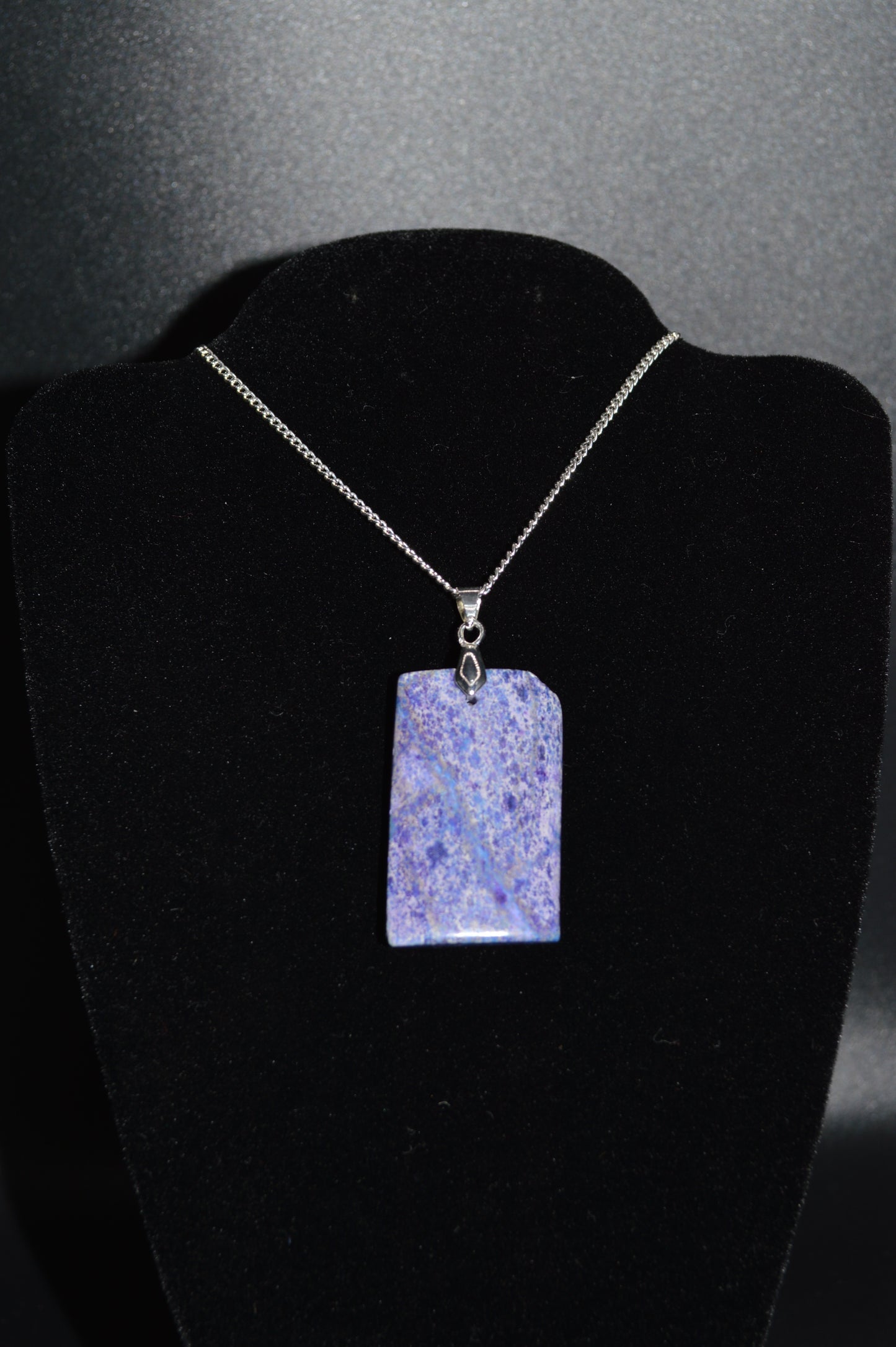 Stone Pendant Necklace (Purple)