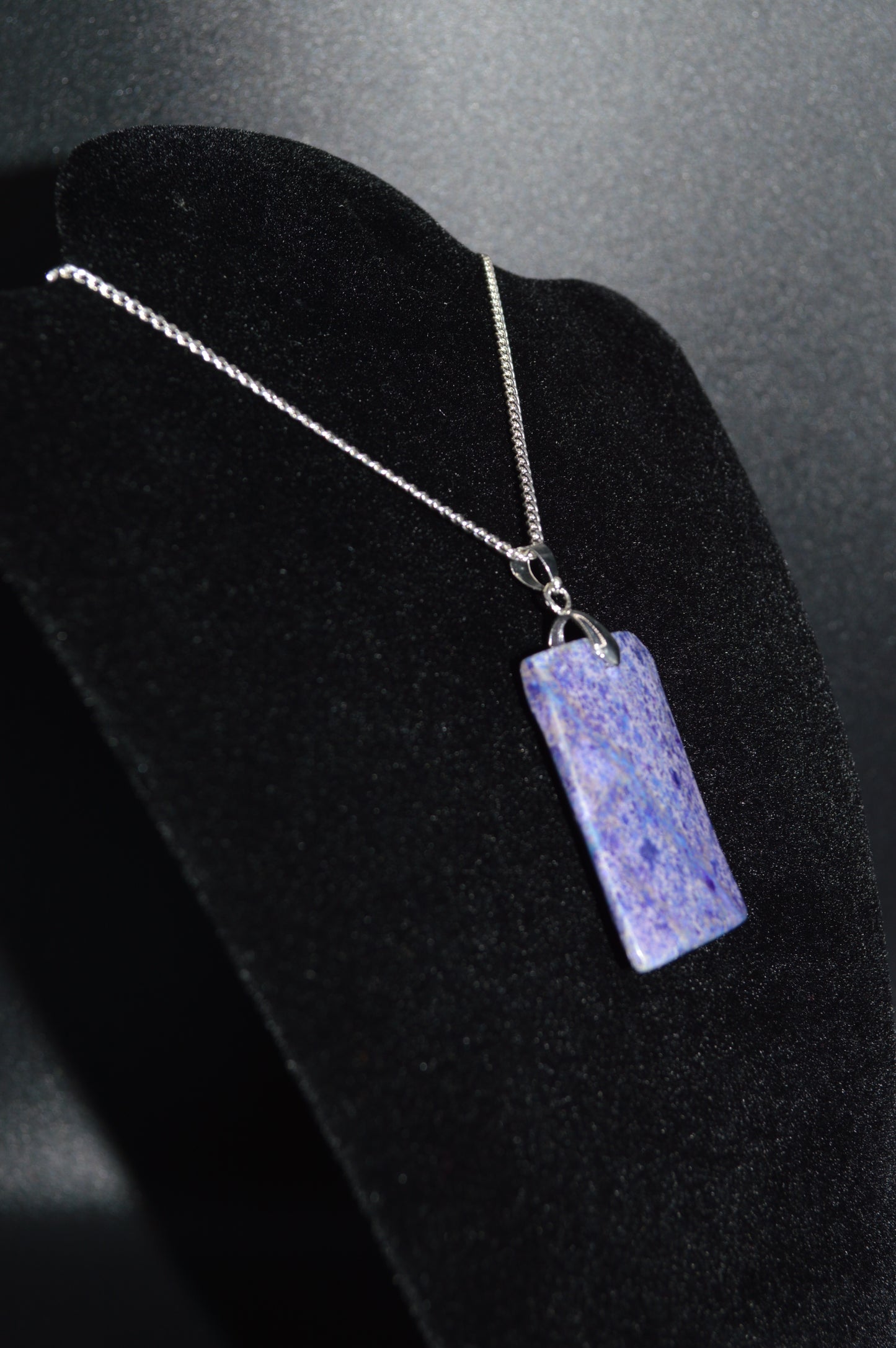 Stone Pendant Necklace (Purple)