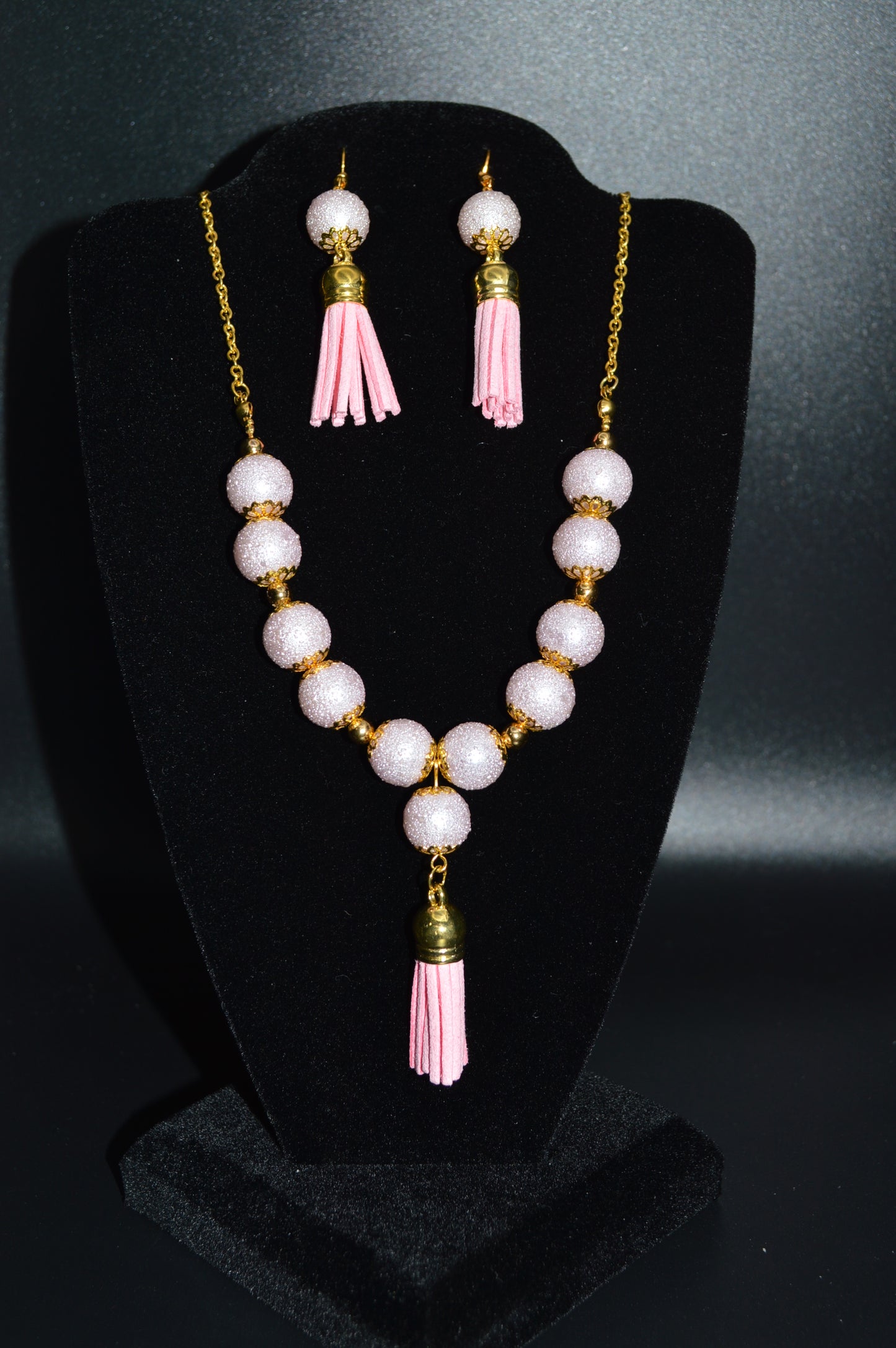 Textured Glass Beaded Necklace and Earring Set (Lilac)