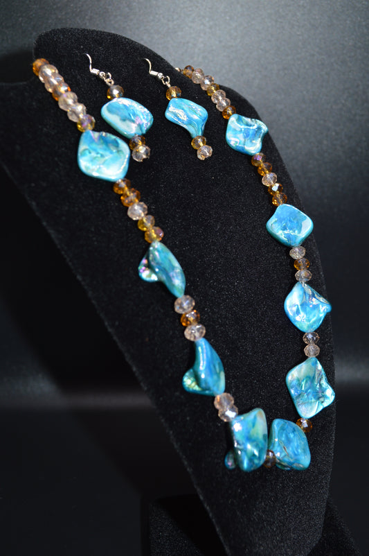 Mother of Pearl Necklace and Earring Set (Blue)