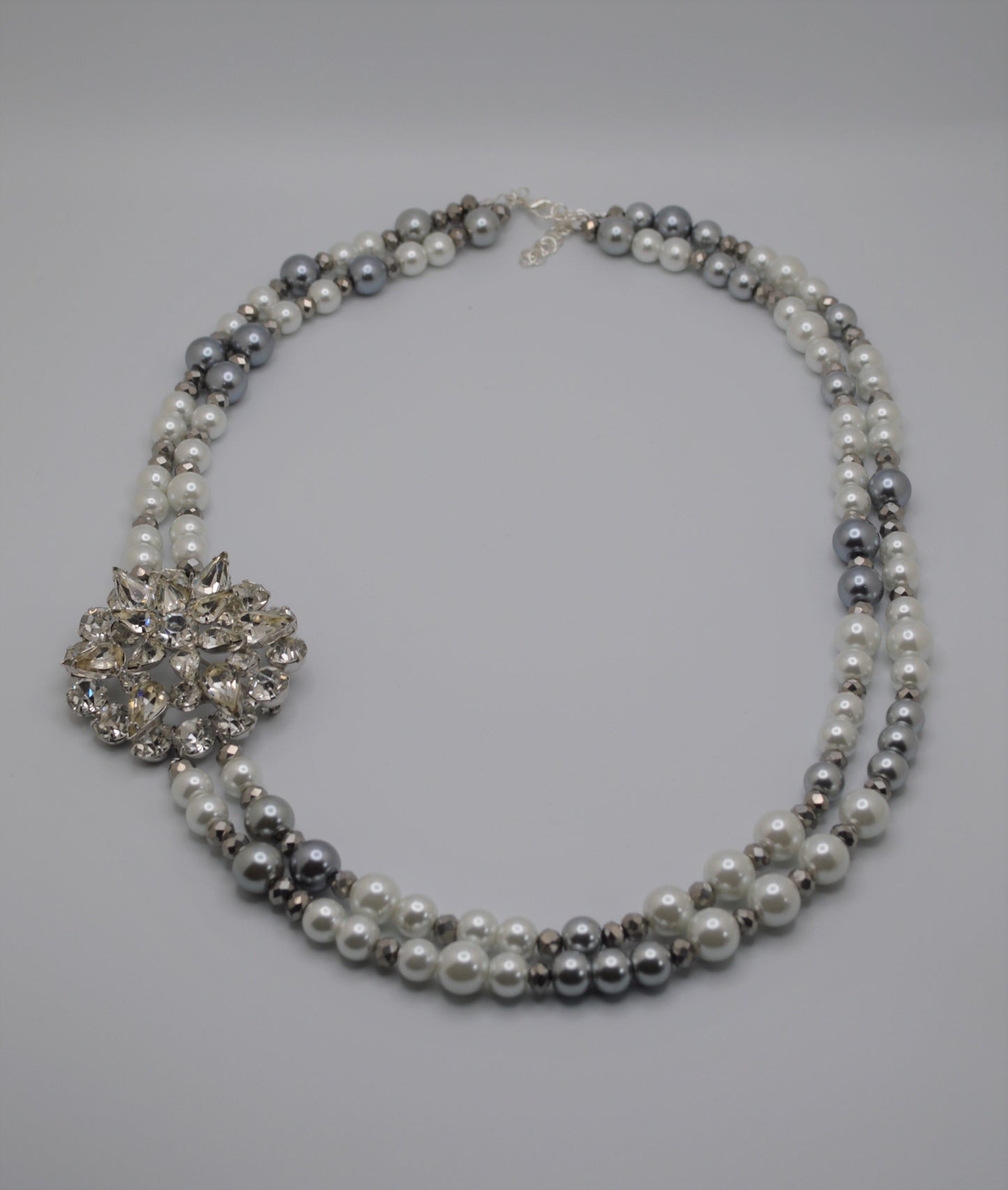 Vintage Crystal Brooch and Pearl Necklace (White and Silver)