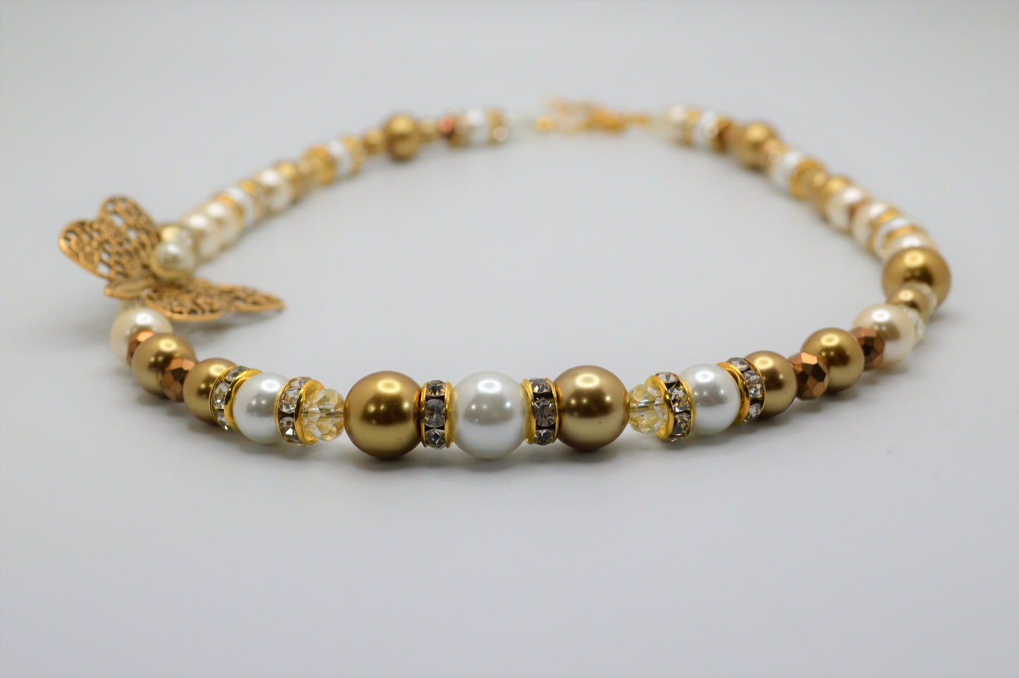 Golden Butterfly and Pearl Necklace (Gold and White)