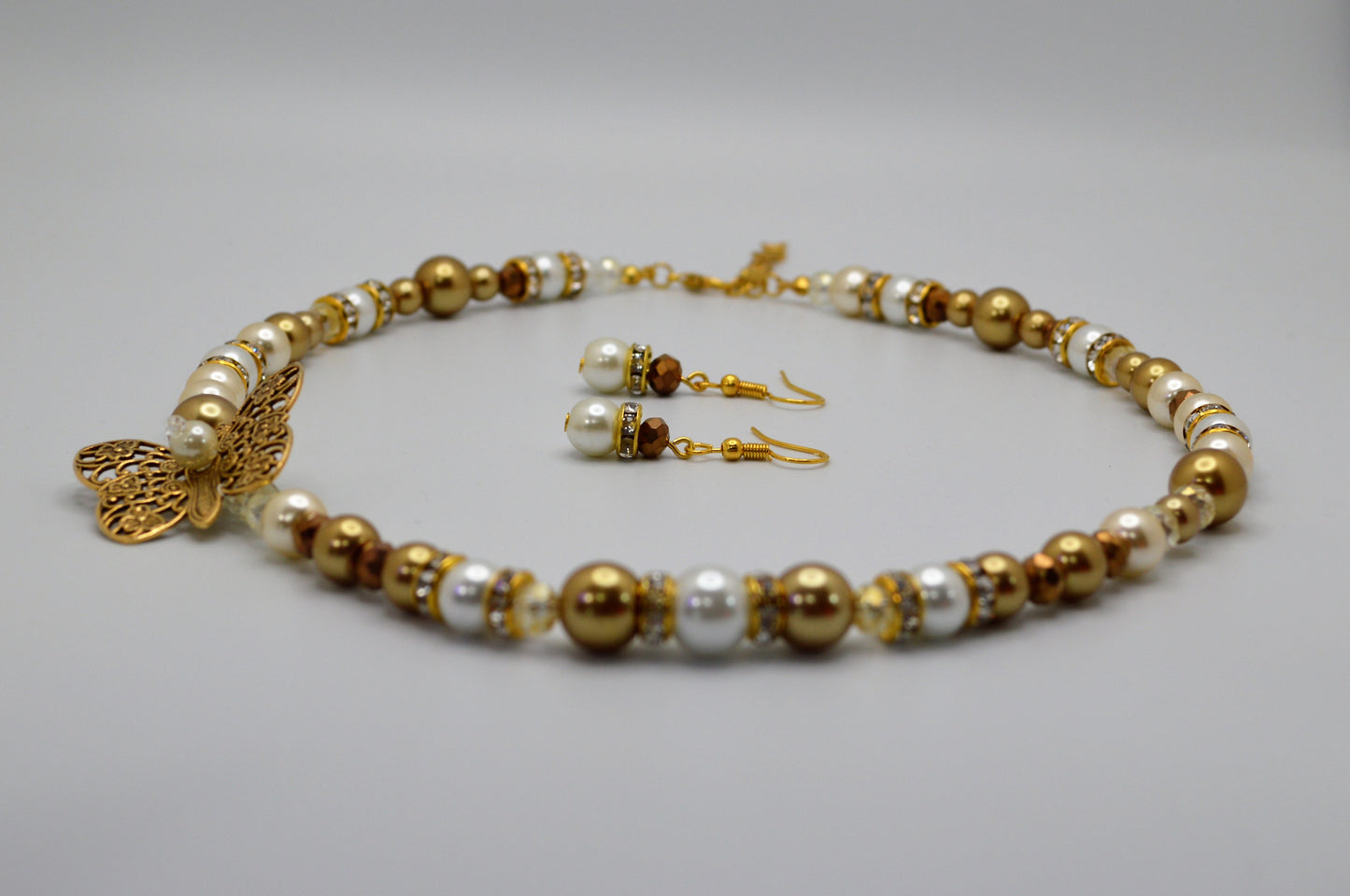 Golden Butterfly and Pearl Necklace (Gold and White)